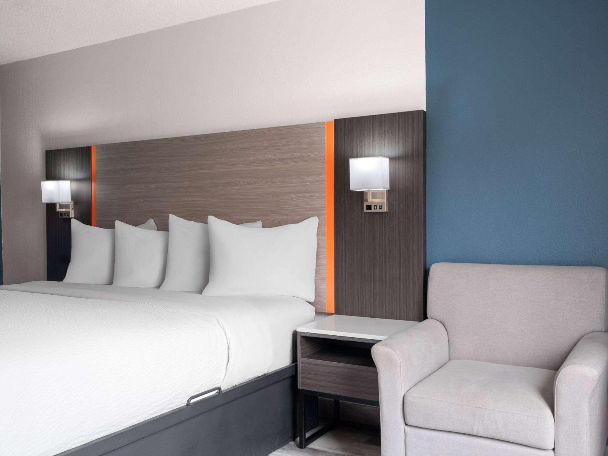 Baymont By Wyndham Indianapolis East Hotel Eksteriør billede