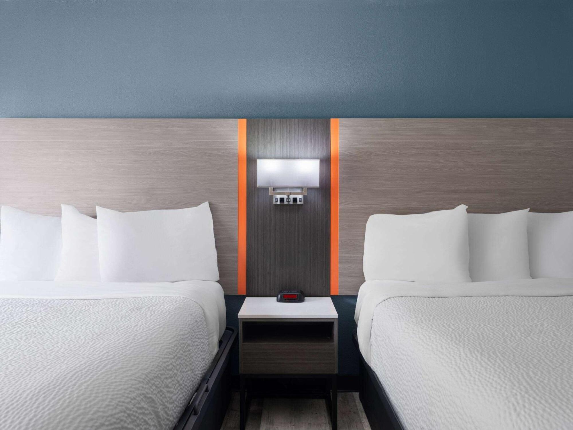 Baymont By Wyndham Indianapolis East Hotel Eksteriør billede